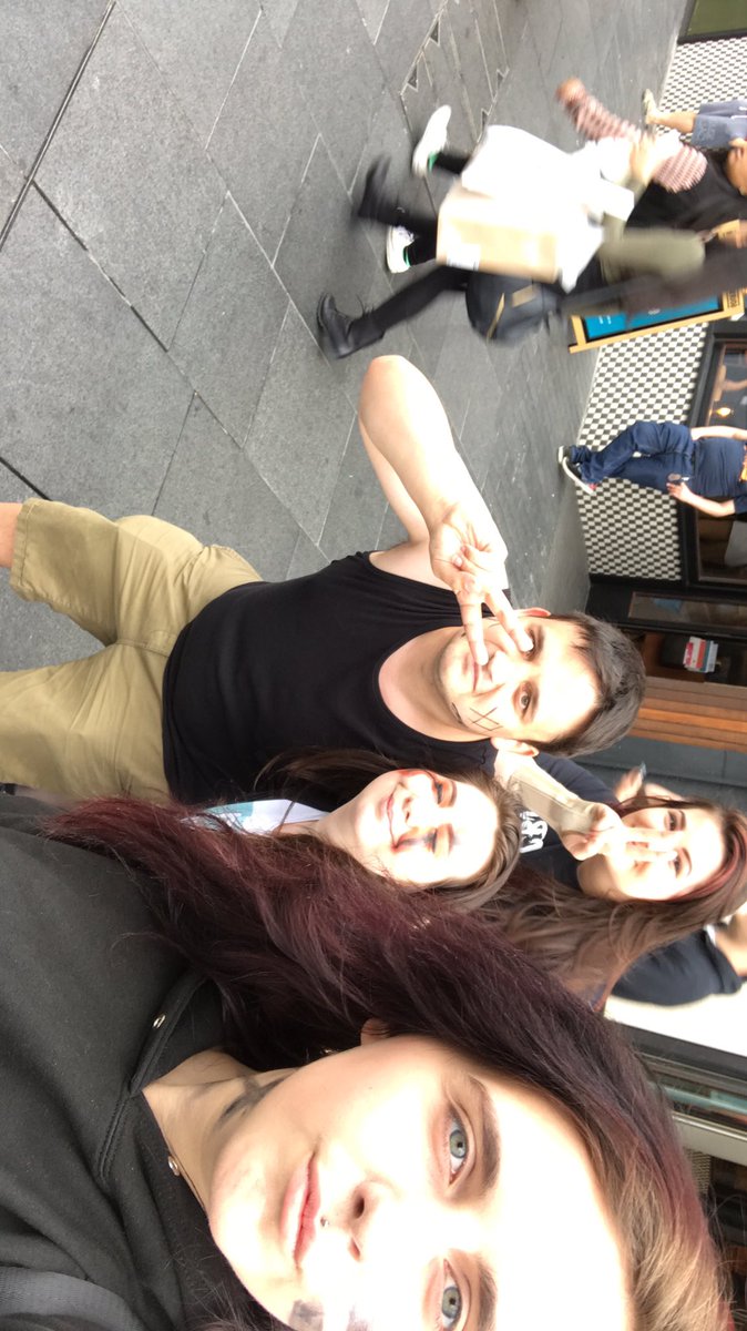 xhelloccx's tweet image. Can we just talk about how much love I have for these guys tho. Massive thanks to @OfficialCBJS for bringing us all together ❤