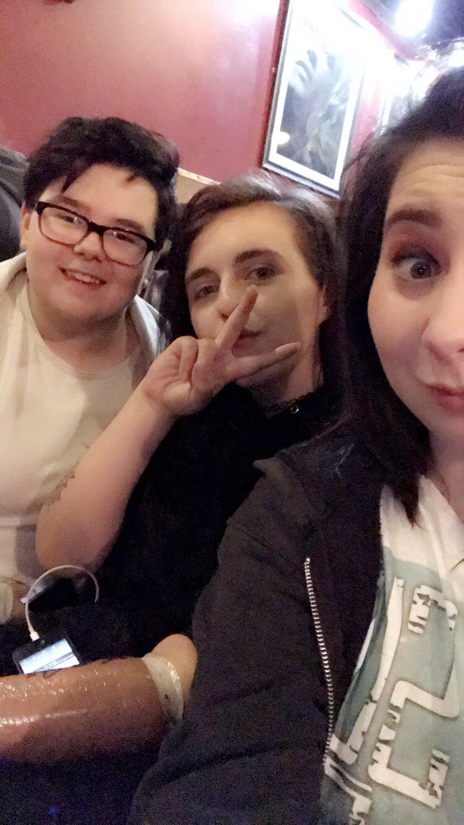 xhelloccx's tweet image. Can we just talk about how much love I have for these guys tho. Massive thanks to @OfficialCBJS for bringing us all together ❤