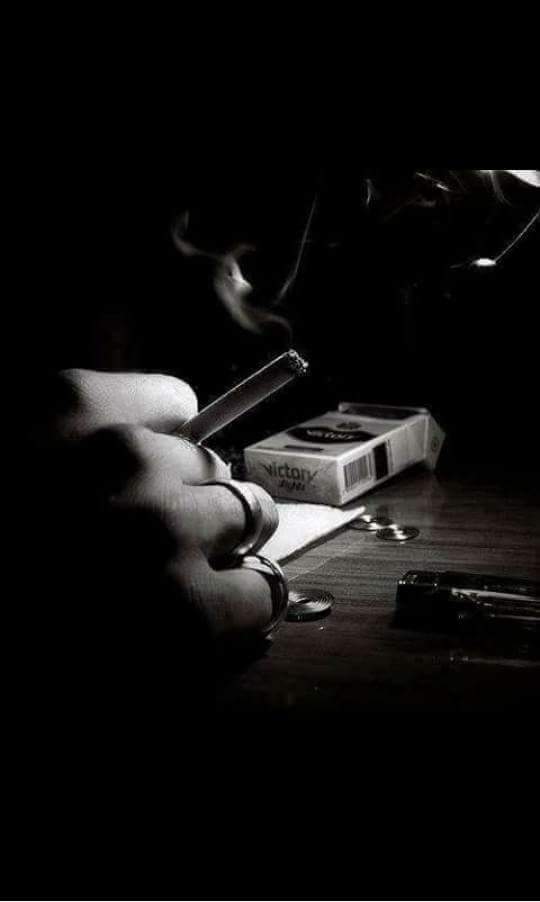 .
.
.
.
.
.
.
.
.قالت لي جدتي 
اكبر خيانه هي
 عندما تخونك صحتك الباقي حكايات فارغه...!! !!
.
.
.
.
.
.
.
.