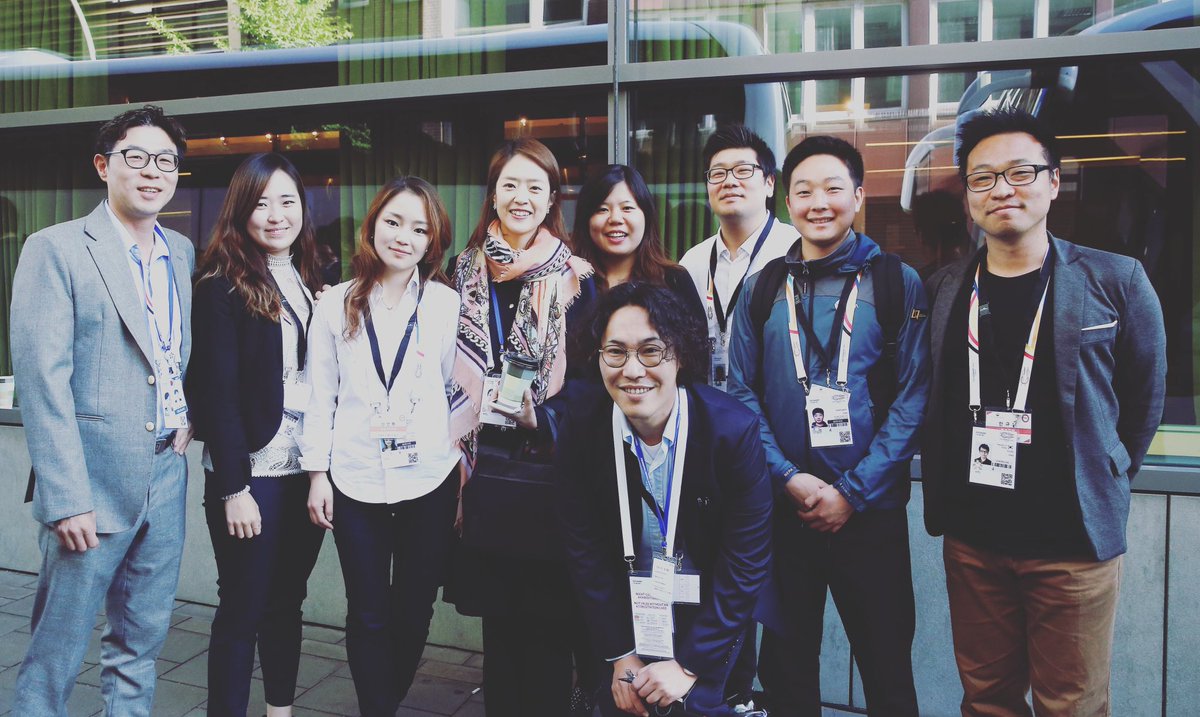 독일에서의 일정을 모두 마치고 현지에서 고생한 인턴들과 한 컷. 사실 숨은 공신들은 이 분들이죠~ ^^