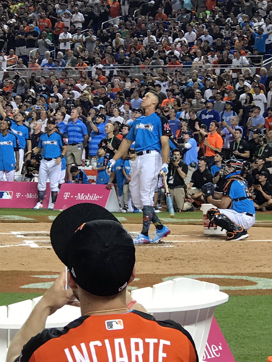 Aaron Judge crushs the <a href="/TMobile/">T-Mobile</a> #HomeRunDerby #AllStarGame