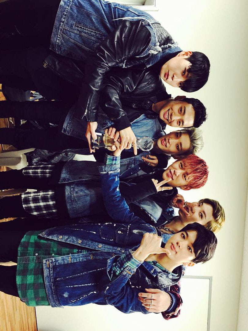 zari_m_BabyxBAP's tweet photo. @vmas #bapforvmas B.A.P https://t.co/gnLbXpAaf8