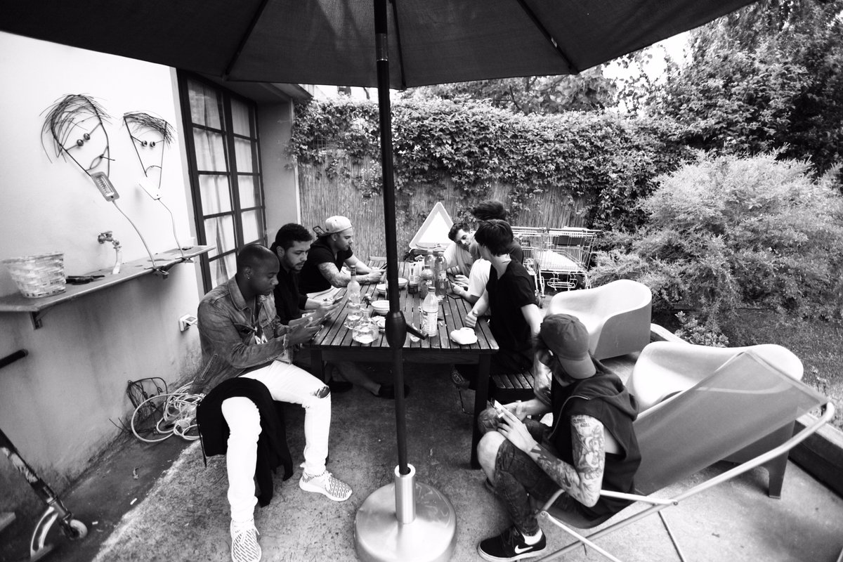 Z100NewYork's tweet photo. YO! Check out #MusicallyMonday w/ our fav @musicallyapp users! Today it's about @my_dreamsmusic! https://t.co/zPwdCbnl71 #MaxwellOnZ100 https://t.co/hzotusVbim