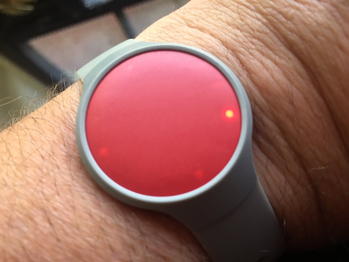 brianbolding's tweet photo. Dug out my old red #MisfitFlash and it still works! There is something to be said about easy tech. ❤️#fitness #health #misfit #flash #tech https://t.co/27MTq8K2Zf