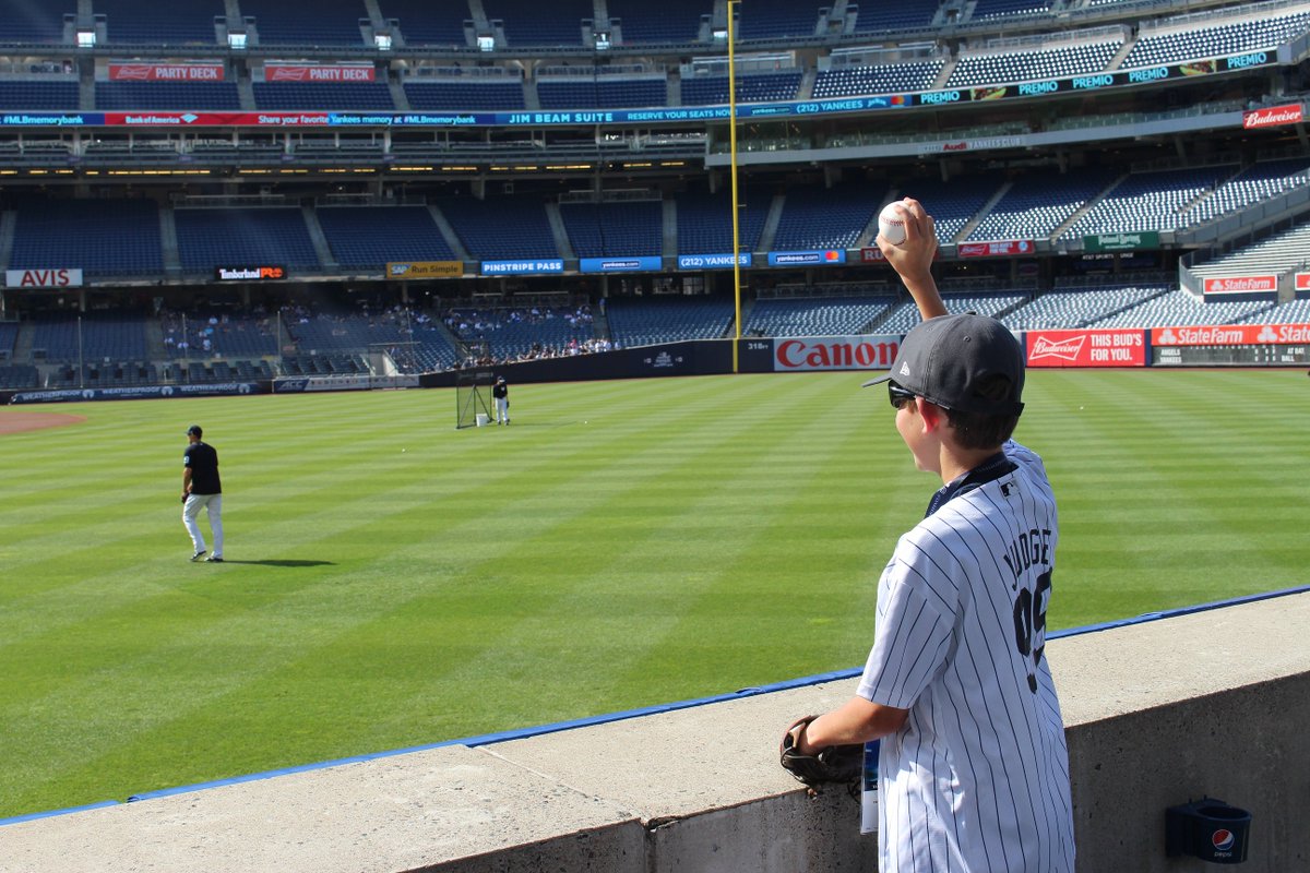 yankeestadium's tweet photo. Raise your hand if your excited for the Home Run Derby tonight!! #InsideExperience https://t.co/JoN7ecsAEq