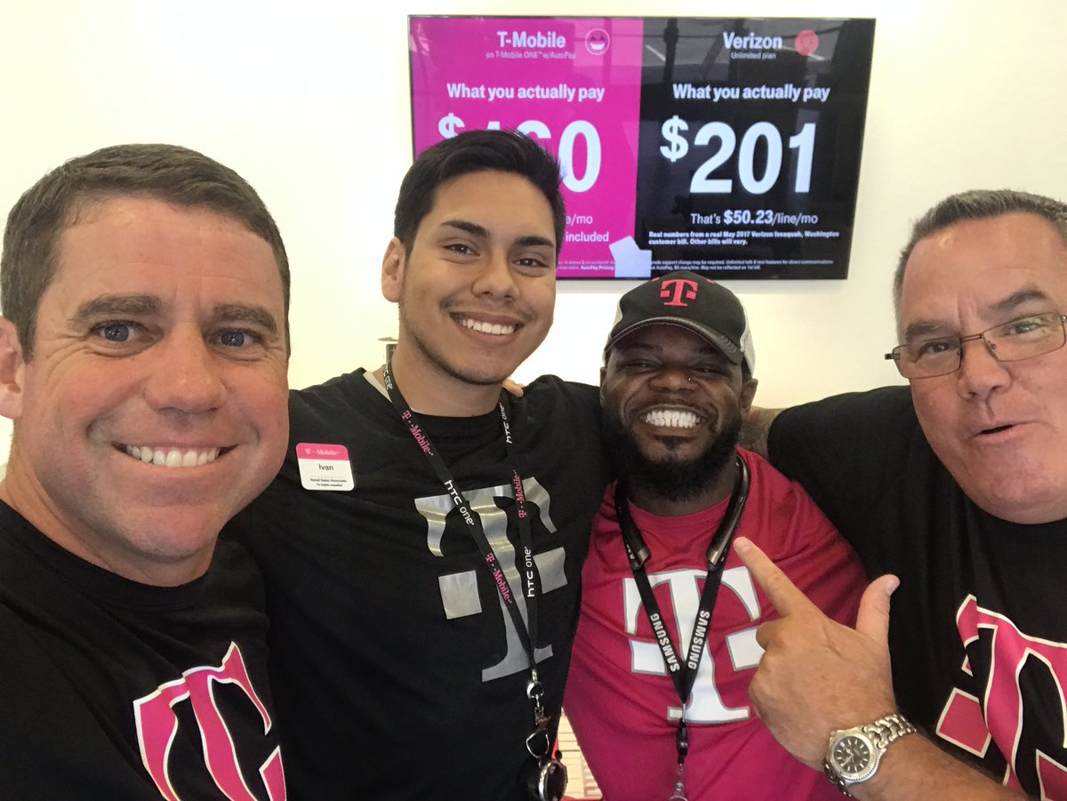 Those are smiles of the #1 team in the Wild Wild West Region! #2 for WV!  <a href="/thatsammori/">Saber Ammori</a> <a href="/WirelessVision/">Wireless Vision</a> @RodBaarstad @tubbs8808