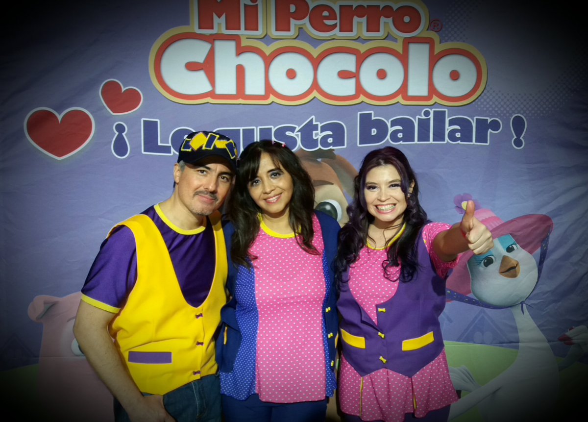 MauroAndree's tweet photo. Éxito total este finde con la Fiesta del Perro Chocolo en Teatro Teleton, buena forma de partir a girar por Chile!! https://t.co/RmWOp7SD4e