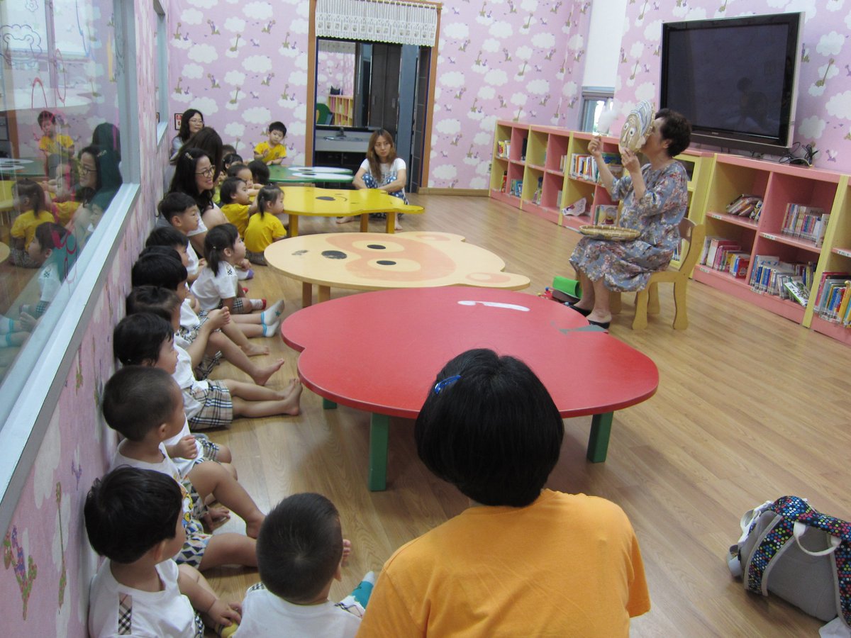 [북수원도서관]
하랑어린이집에서  북수원도서관 책으로 친구하러 왔어요