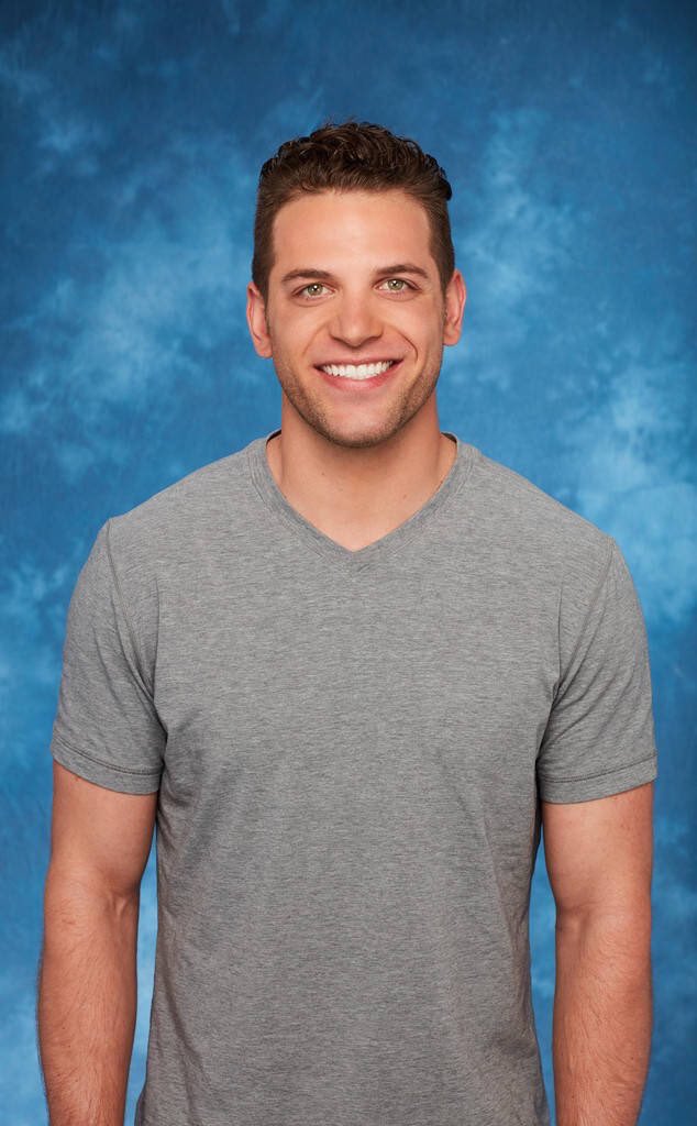 FilmTVRants's tweet photo. I feel so bad for Penguin and Adam jr.'s dad. They made final 6 and still no one knows who tf they are 😩 #TheBachelorette https://t.co/B0L2YpeePv
