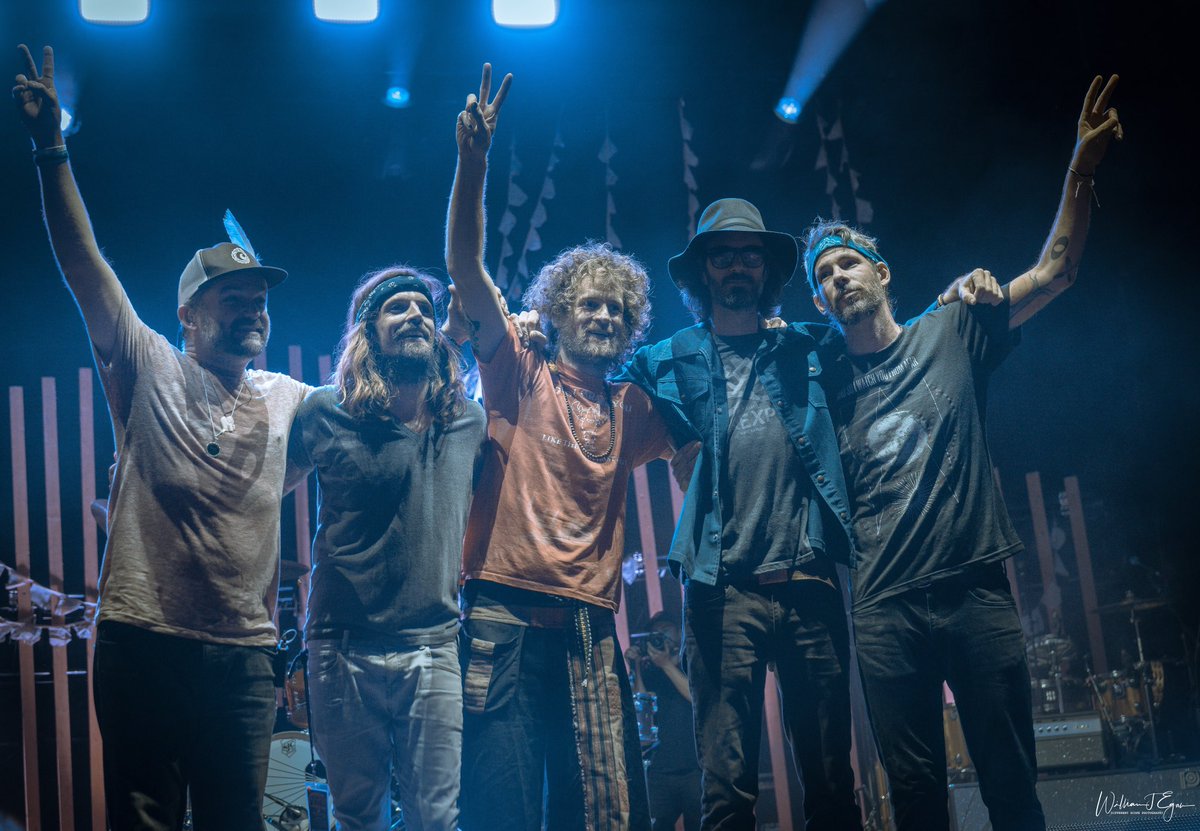 Different_Scope's tweet image. The end of America, Location 12 Tour with Dispatch @dispatchmusic @chadwickstokes @bradcorrigan