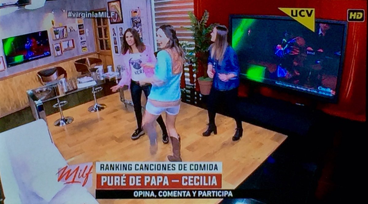 diego_ibanezb's tweet photo. Fenomenales estas amigas. La Maly es muy divertida. Son un muy buen complemento las 3. #virginiaMILF @clauconserva @MalyJorquiera @MilfUcv https://t.co/8uXkvV7YFS