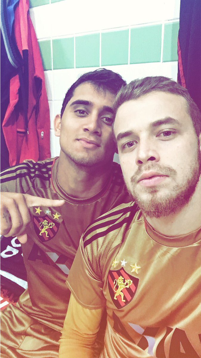 +3 pts pra ilha!! Foco, humildade e trabalho que o caminho pela frente é longo... ⚫️🔴 #PST