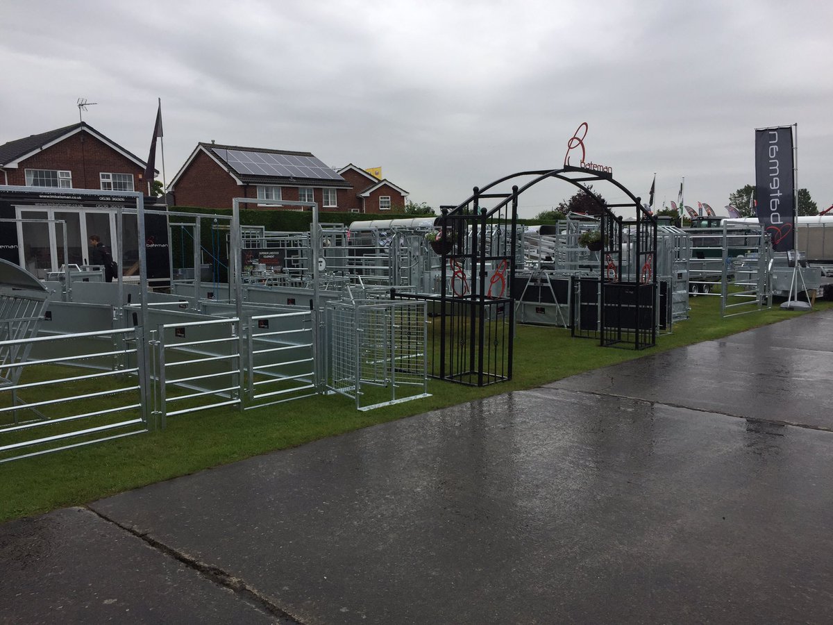 Jayclayheath's tweet photo. Wet start to @greatyorkshow Come and see @LMBateman79 for great Show deals #heavymetal #dealstobehad #umbrellaweather https://t.co/F7YaEsqBsG