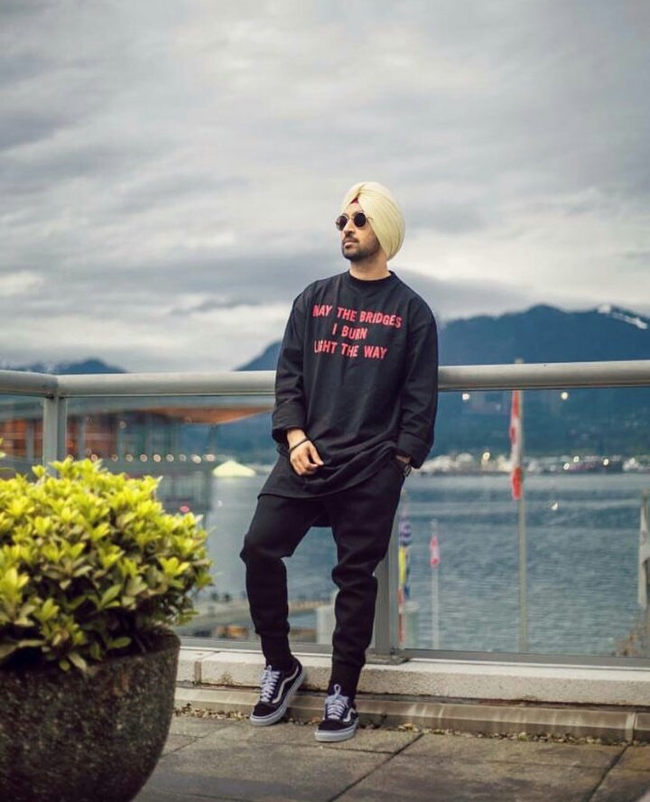 maninderog's tweet photo. ਮਾਰਦੇ ਨੀ ਗੱਪਾ ਨਾ ਭੇਤ ਖੋਲਦੇ ਉਹ
ਰਹਿਣ ਸਦਾ ਚੁੱਪ ਜਿਨ੍ਹਾਂ ਦੇ ਰਿਕਾਰਡ ਬੋਲਦੇ.... https://t.co/4AIvKrdb4K