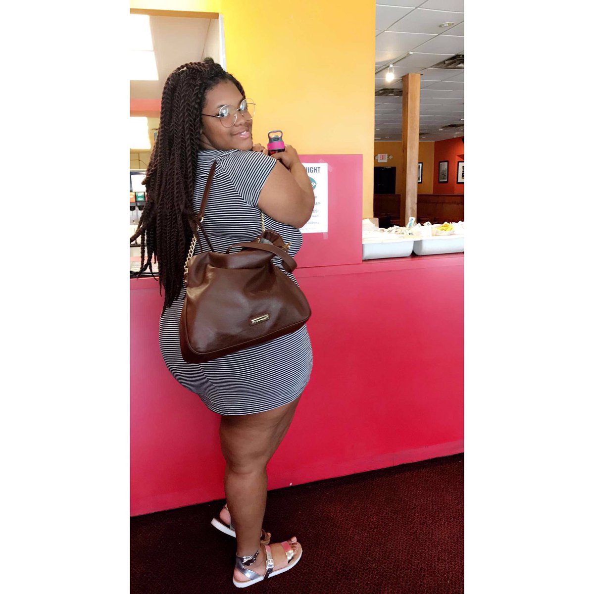 ToriBadu's tweet photo. shaped like she skate figure 8 💋 https://t.co/ijVgHjTRzx