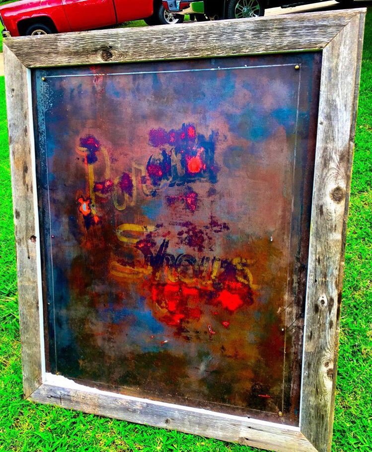 GruberDesigns's tweet image. This one can be seen in person at Solid Ground Hair Studio. Only $125 and it&apos;s yours! #Gruber #VintageSigns #Circus