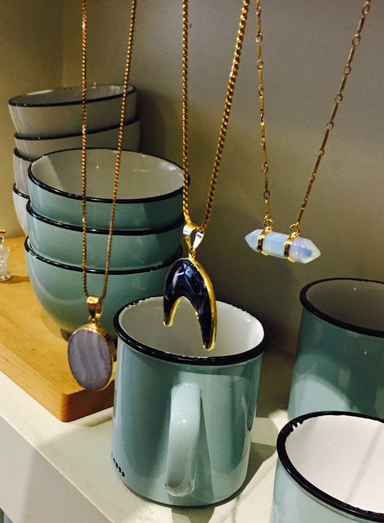 LexLaws's tweet image. #cafeforgetmenot 2 the rescue ❤️ its friendly vibe &amp;amp; gift shopping opps including gorg @GoldeenJewels &amp;amp; enamel mugs 😍