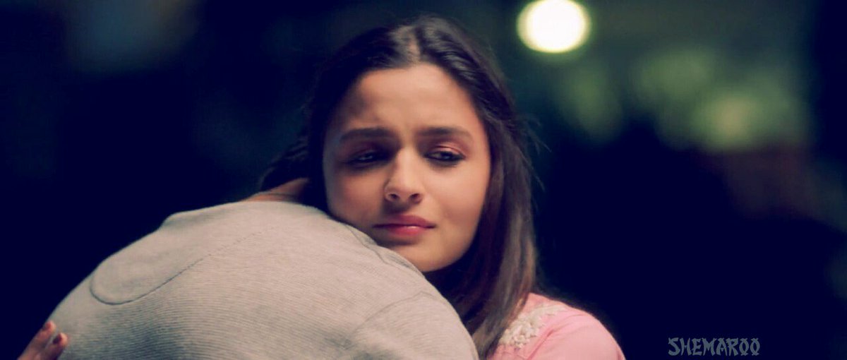 BestOfVaria_'s tweet photo. @Sova_varun @Varun_dvn @aliaa08 When they hug for the first time 😭💕

3 YEARS OF HSKD https://t.co/OGC6bvnxey