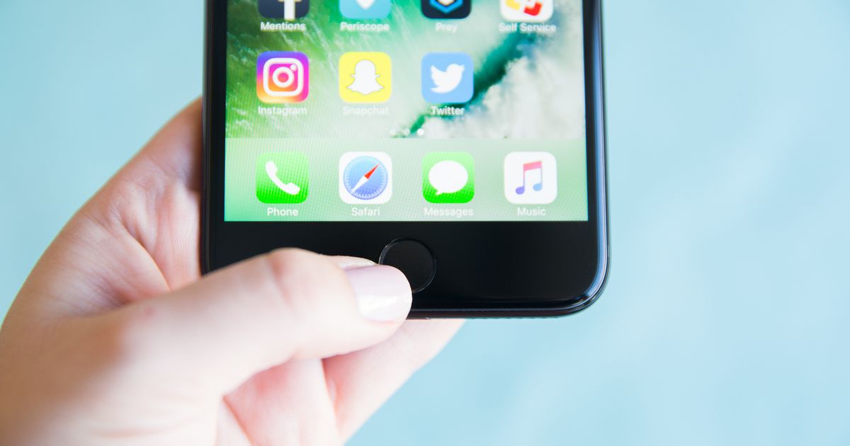 ragen_vaper's tweet image. An #iPhone 8 without a #fingerprint_sensor wouldn&apos;t make any sense dlvr.it/PTj6tF @scottia