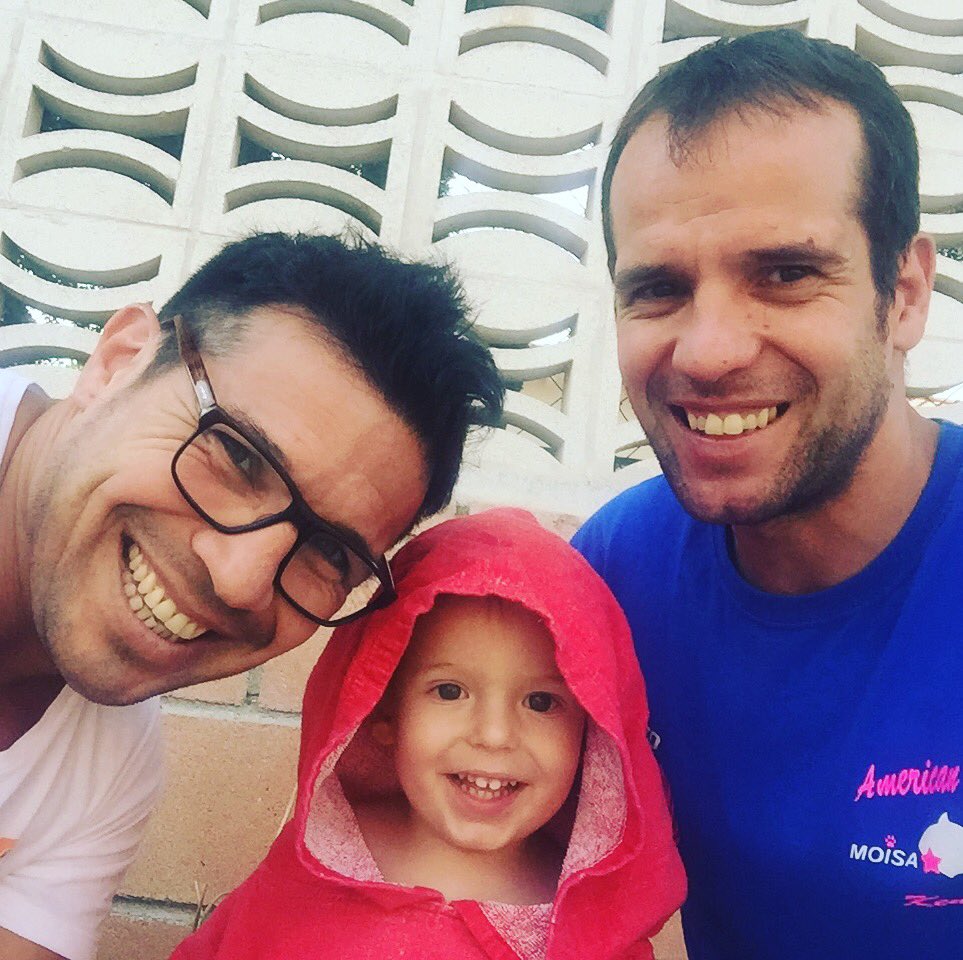 javiybibi's tweet photo. Siempre felices, siempre en familia..!!👑👑 https://t.co/Z289Lhiztp