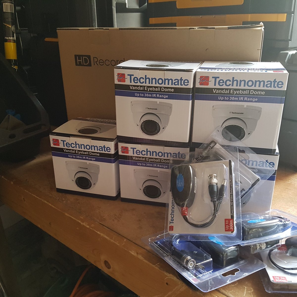 360homesecurity's tweet photo. Looks like another busy weekend 

Secure - Monitor - Protect
https://t.co/aHQG4n3XTH 
#team360 #pyronix #technomate 
T: 020 3189 1312 https://t.co/DwP1cdP0wK