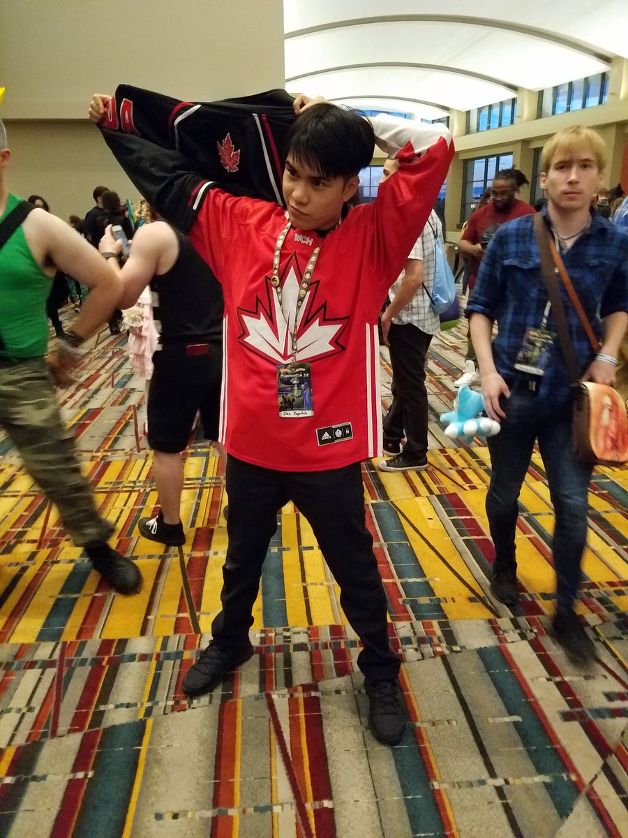 clarityintime's tweet photo. #CTCon2017 Selfie with JJ and Minami after the death match! https://t.co/VyfEw0MeoY