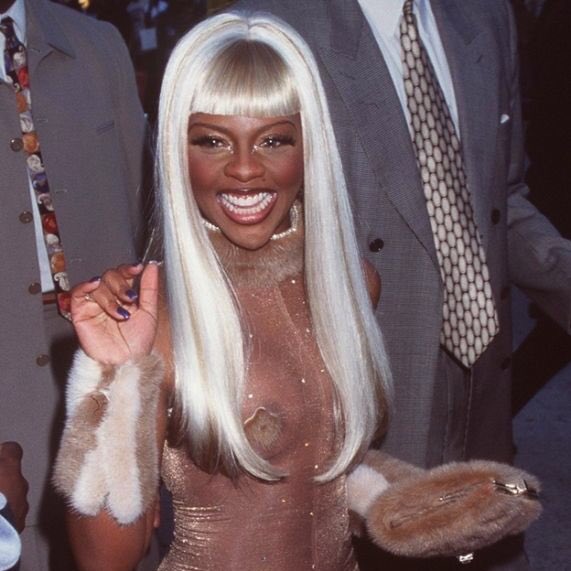 HAPPY BIRTHDAY LIL KIM <3 