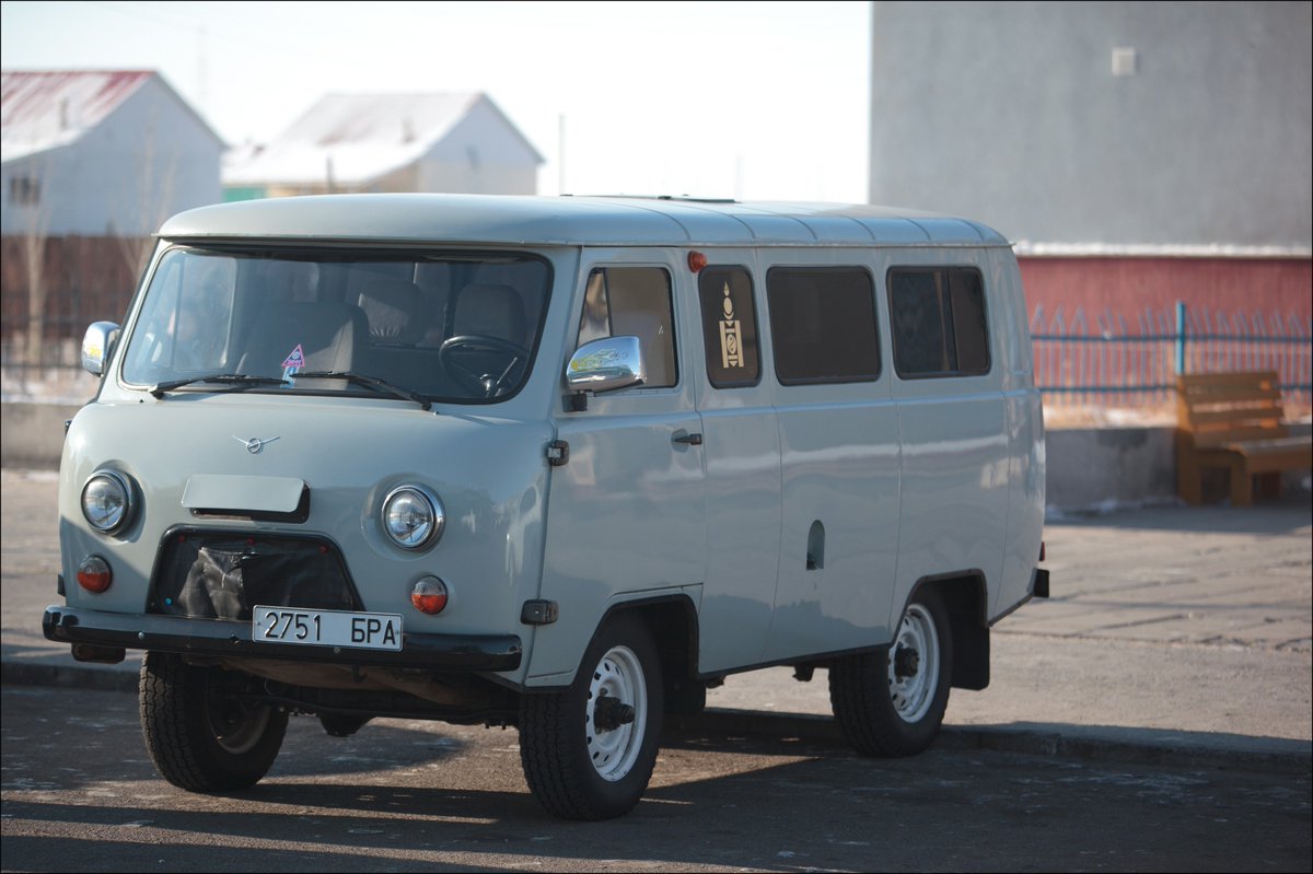 Katu๑๙๑๑ Twitterren 旧ソ連 ロシアの車で自分が好きな車 ザロシアって感じがたまらない ロシア車