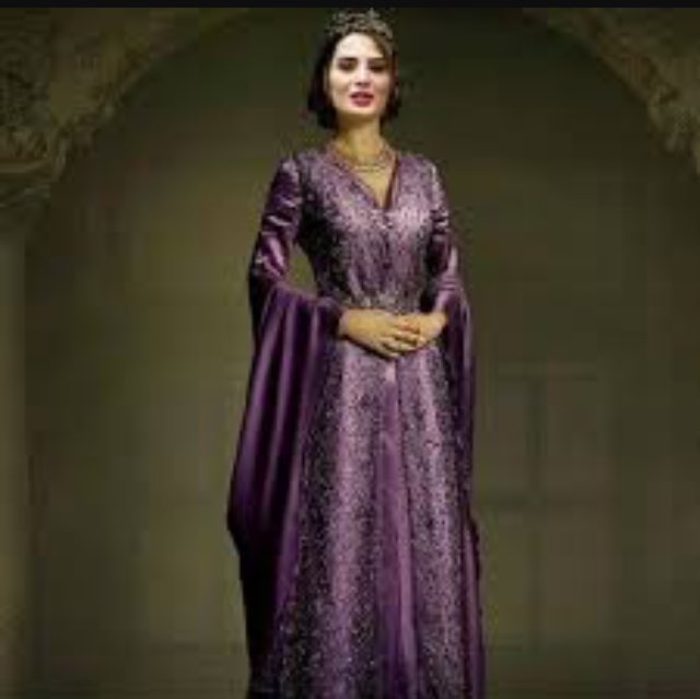 Beni yasatiyorsunuz tmm. Tamam kolpasiniz, ozgun olamiyorsunuz ama izan ve goz zevkinizde mi yok? Ulan bok gibi😁 Sorsaydiniz ogretirdim 😎