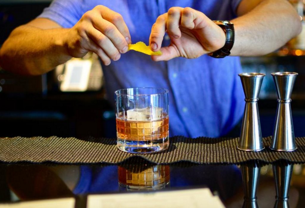Anatomy of a Craft Cocktail - a recipe in 5 parts, via <a href="/Chow/">Chowhound</a> buff.ly/2ucy8QF #mixology