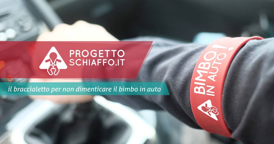 nipotiinaffitto's tweet image. Grazie al @progschiaffo ora i genitori potranno indossare un braccialetto a #schiaffo che ricordi loro di avere il bimbo sul seggiolino!