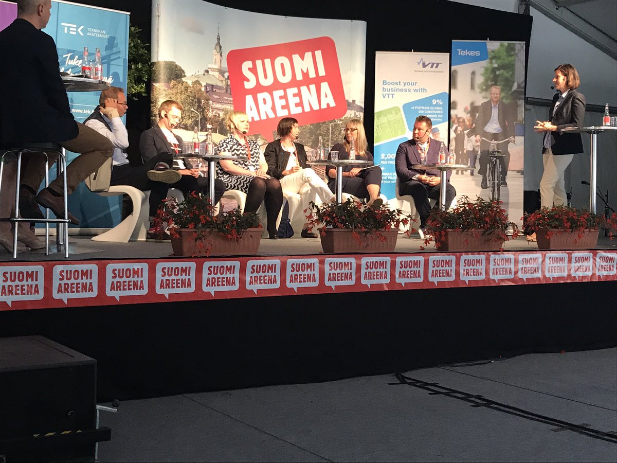 T_Operaattori's tweet photo. Health Innovation Village ja Mikko Kauppinen #SuomiAreena: julkisten toimijoiden pitää uskaltaa innovoida yhdessä yritysten kanssa. 👍👍 https://t.co/ppsvjPfzkT