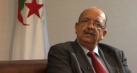 مساهل: الجزائر تستضيف اجتماعات للفصائل الليبية قريبا dlvr.it/PTkSCr