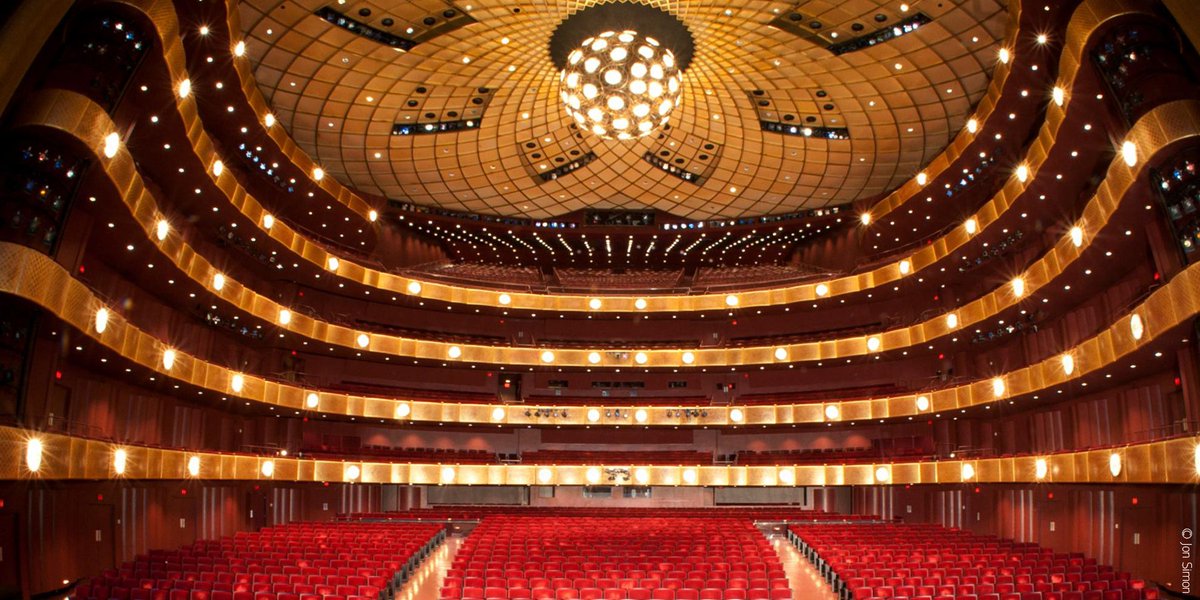BalletOParis's tweet photo. #POBTour
50 ans après sa première au @LincolnCenter, @BalletOParis, @nycballet & @BolshoiOfficial y interpréteront à nouveau #Joyaux ! https://t.co/AJeEfkVQq3