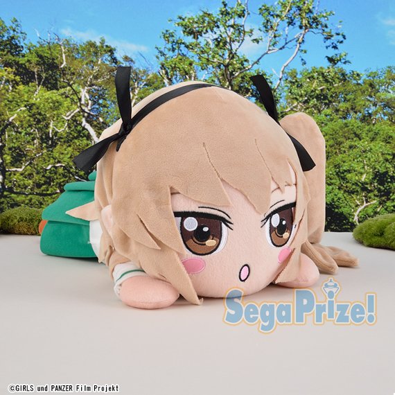 セガプラザ公式 プライズ ガールズ パンツァー 劇場版 の寝そべりぬいぐるみ転校生シリーズのラストは 愛里寿 劇場版ova 愛里寿 ウォー で見せた大洗女子学園の制服姿で登場です T Co Xkwebjultz Garupan T Co Jng7cwgkau