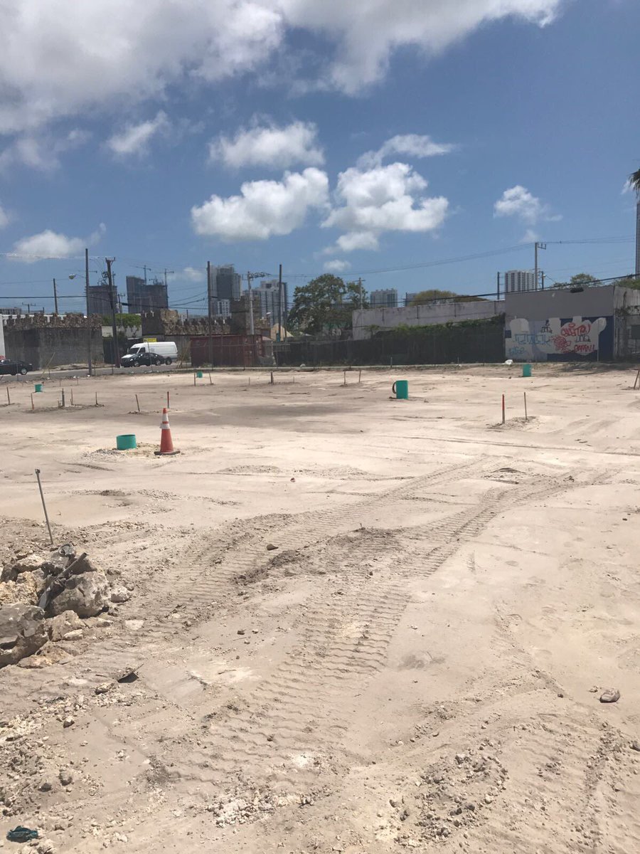 hernanauguste's tweet image. El proyecto va tomando color y pronto inauguraremos este nuevo club en Miami! Se viene @WynwoodPadel en unos meses!!