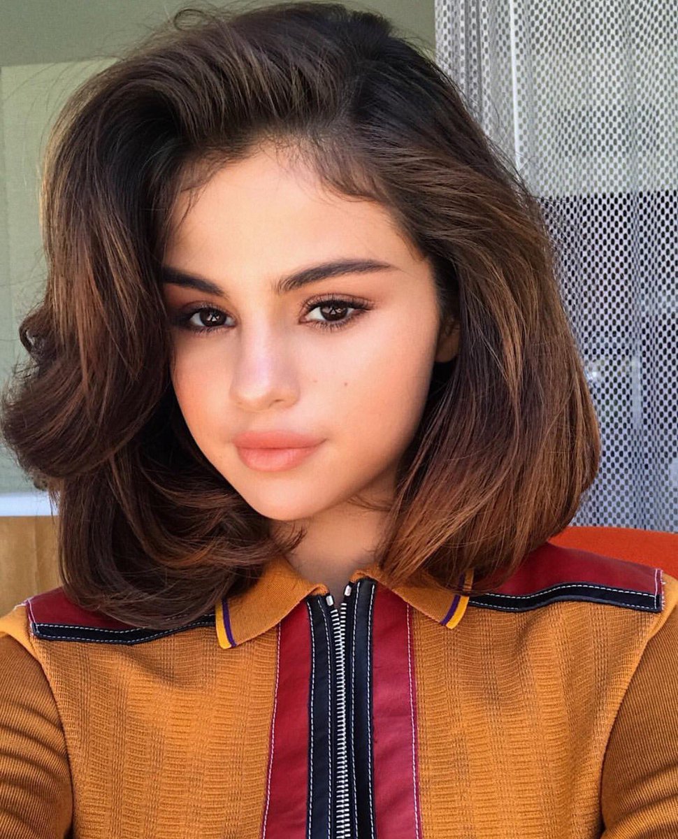 selgomezfans's tweet photo. OH MY GOD SELENA 😍🔥 https://t.co/zLsbCqEoMU