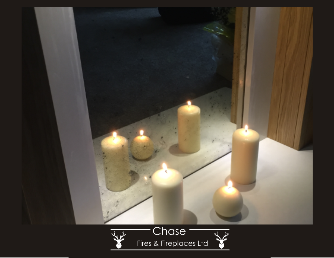 FiresChase's tweet image. Yesterdays installation, @gbmantels veneer fireplace, made to measure white marble set &amp;amp; @RoughOldGlass custom antique mirror 😍