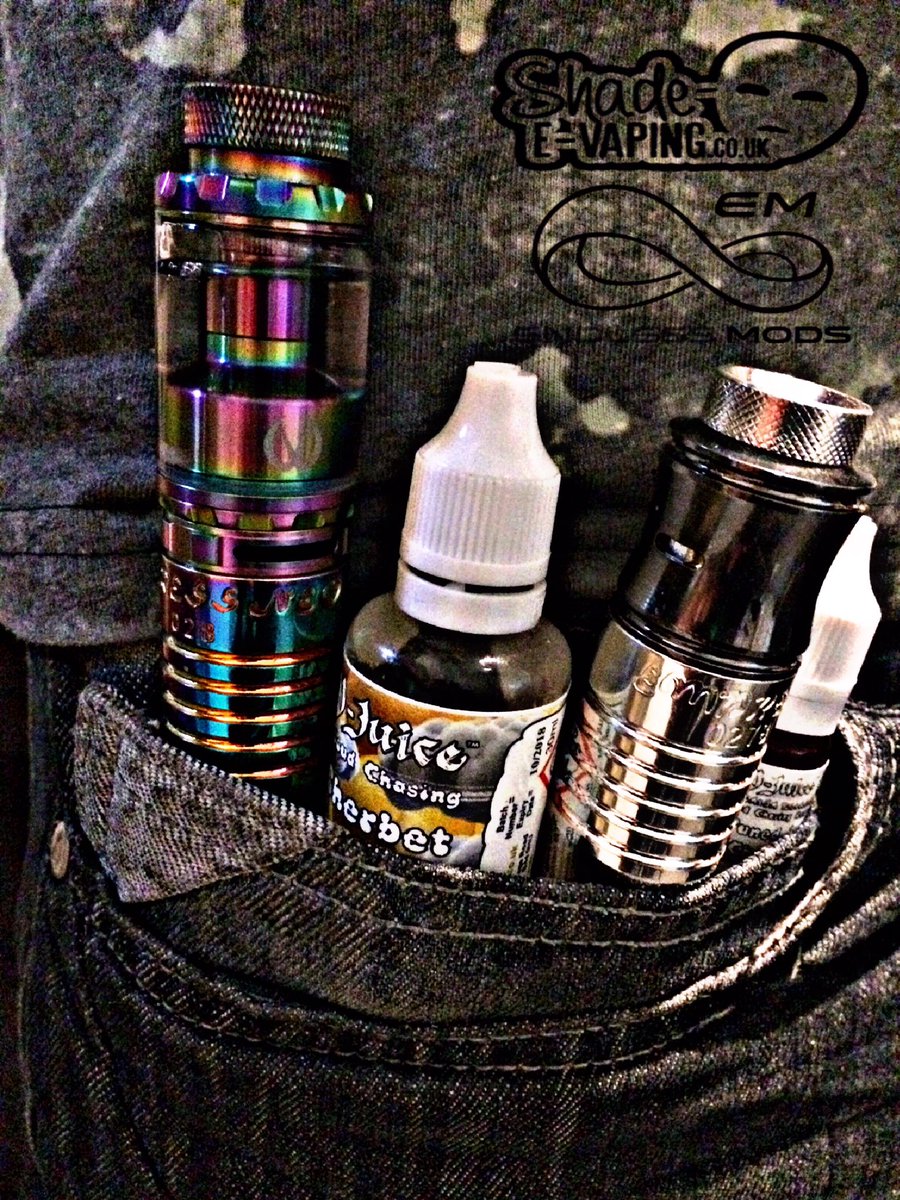 Da_Welsh_Vaper's tweet photo. Pocket Check Empress and v-Juice #vapecommunity #welshvapers #endless 
#endlessmodsuk 
#endlessclouds #vapehooligans 
#endlessoptions #vape https://t.co/CXAtp4kff2