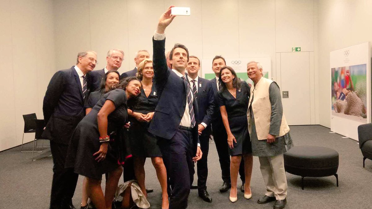 Dernier selfie avant la présentation aux membres du CIO ! Unis pour faire gagner #Paris et toute la France ! #Paris2024 #VenezPartager