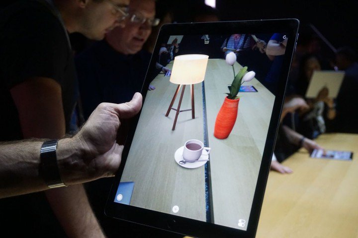 bidon_games's tweet photo. https://t.co/ifRIJQYrCH #Apple adds new dimensions to #AugmentedReality introducing #ARKit #devstohire #itoutsourcing #needdev #BidOnGames https://t.co/94MdULUpZC