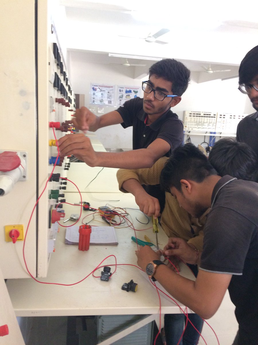 DarshanUniv's tweet image. #Electrical #Engineering department organized one day hands-on session on “Power &amp;amp; Control wiring using Contactors”