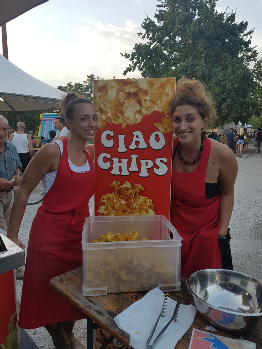 eurochefsrl's tweet photo. Ciao Chips ai Buskers di Modena 2017 tenutosi al parco Amendola dal 7 al 9 Luglio
#chips #patatine #fastfood https://t.co/kknbND6CkD