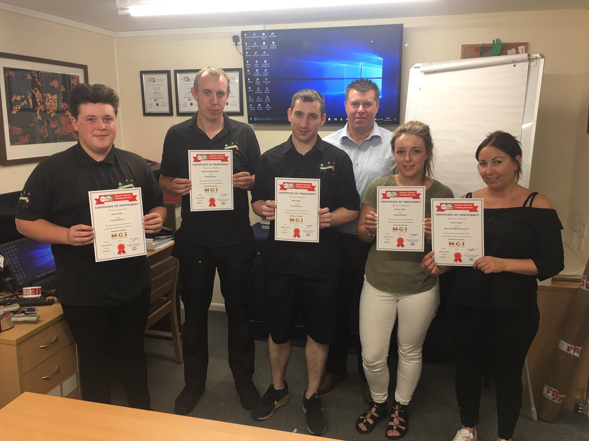 APT_Services's tweet photo. Well done to Matt, Jamie, Jason, Chiara &amp;Claire for passing the APT examination for Domestic Packing! #removals #apt #houseremovals #norfolk https://t.co/2ymADbyOmU