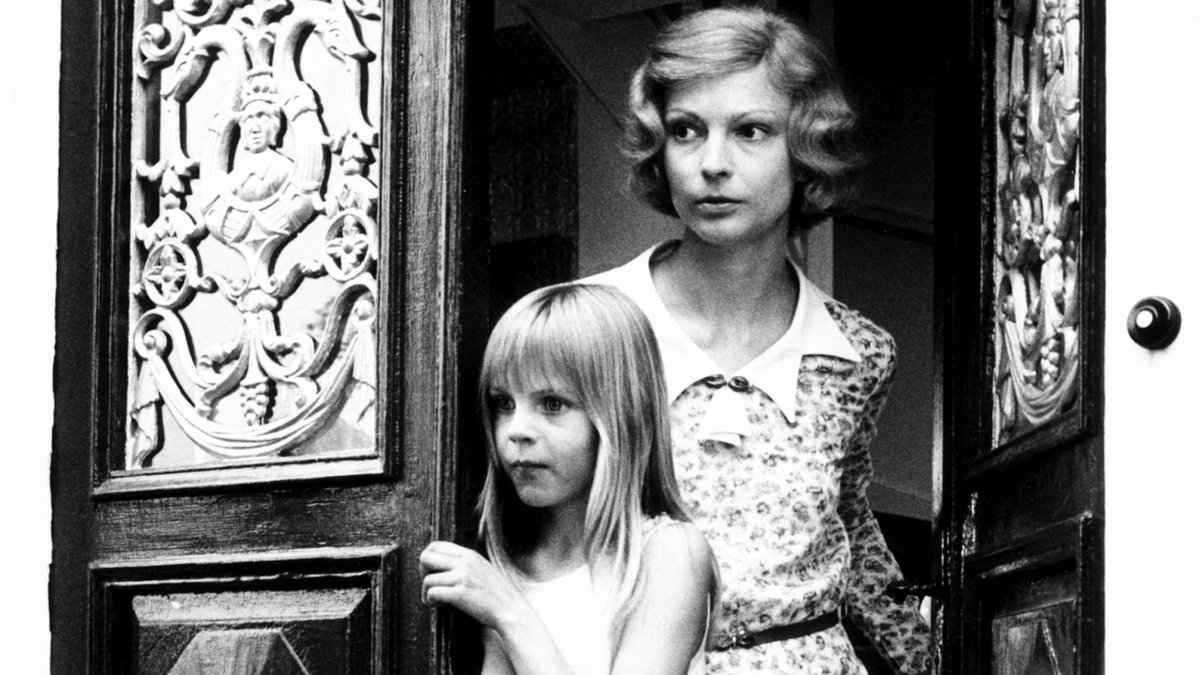 Monica Nordquist 1941 – 2017 🌹
oppetarkiv.se/etikett/medver…