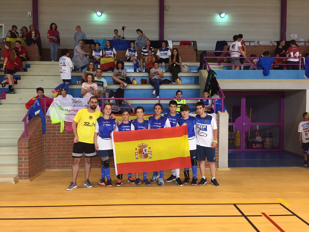 ADAndalucia's tweet photo. @ADAndalucia equipo Marteño, pasa a la final del Campeonato del Mundo de clubes de Kin-ball Junior. #Todossomos1 #Valores #Familia https://t.co/dTPbplkNFO