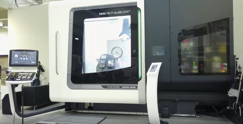 mtdcnc's tweet photo. .@dmgmorieu explain the benefits of their DMU 80P #duoBLOCK - https://t.co/4UzqpHl6m5 https://t.co/fab6QEcJ6F
