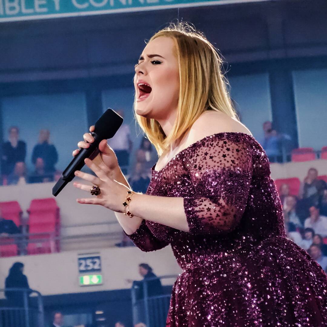 adeleangelo_'s tweet image. miss 😔👑 @Adele