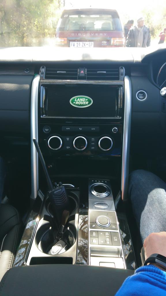 The new #Discovery seats 7 adults, has up to 9 USB ports, 6 12v charging ports, Infotainment system &amp; loads of nifty features. #DiscoverMore