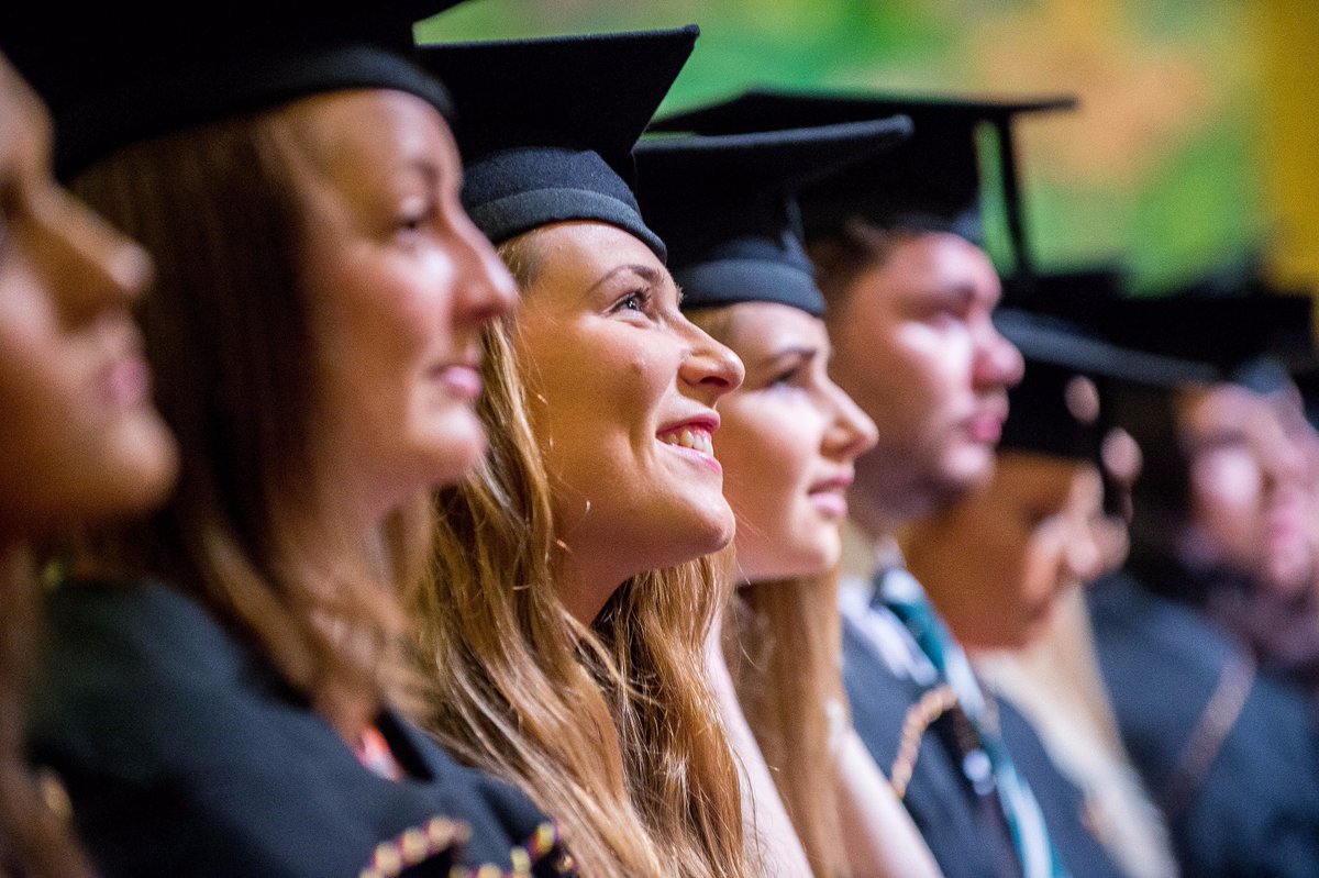 UWTSD's tweet photo. Some lovely images from the first of today's #graduation ceremonies @UWTSD #Swansea

#Congratulations to @FEC_UWTSD #students #UWTSDgrad 🎓 https://t.co/zbQyUNWPnK